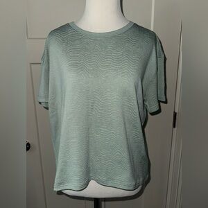 Lululemon Crew Neck Cropped Tee